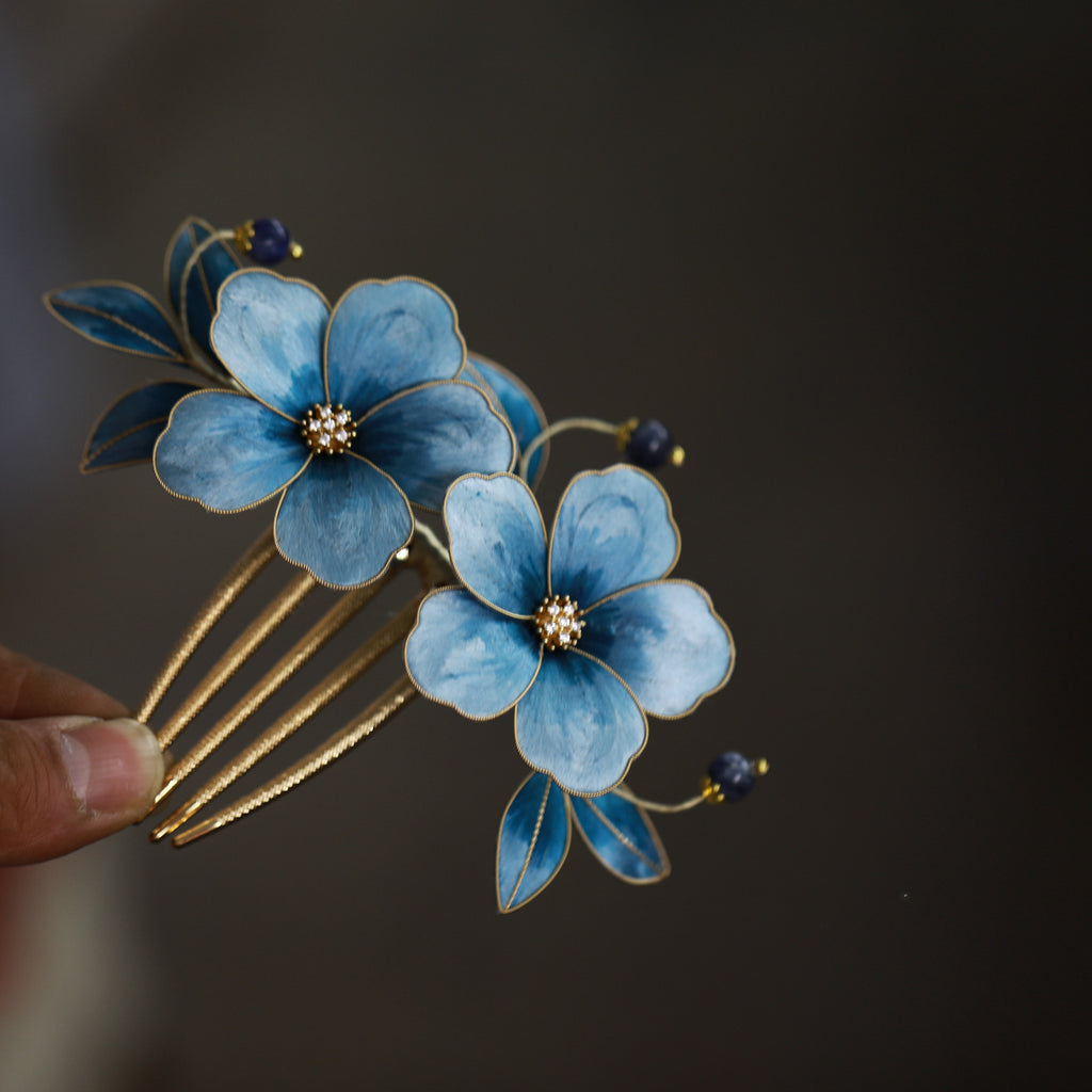 Statement Botanical Hairpin - Vibrant Silk Velvet Flower for Summer Weddings & Beach Parties