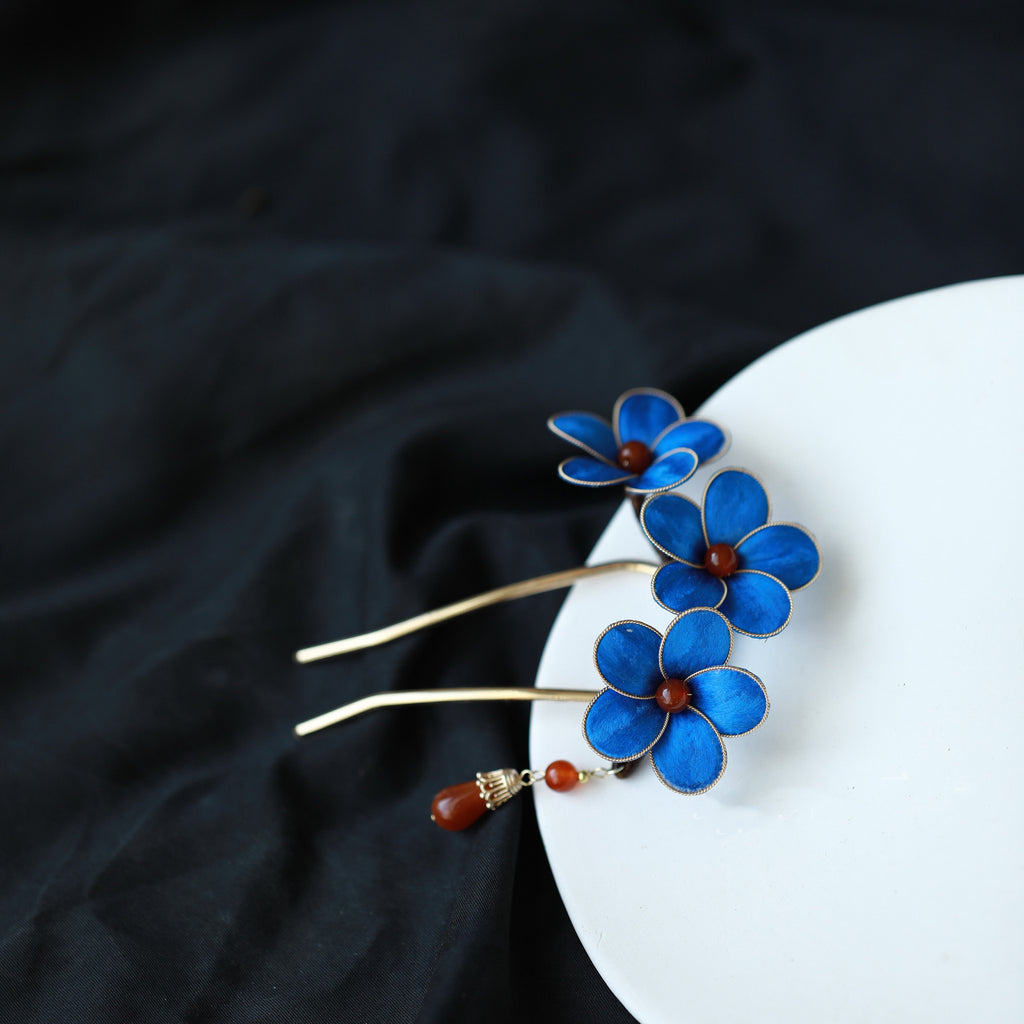 Velvet Flower Hairpin - Handmade Silk Craft, Vintage Green Tassel Design for Hanfu, Cheongsam & Wedding Party