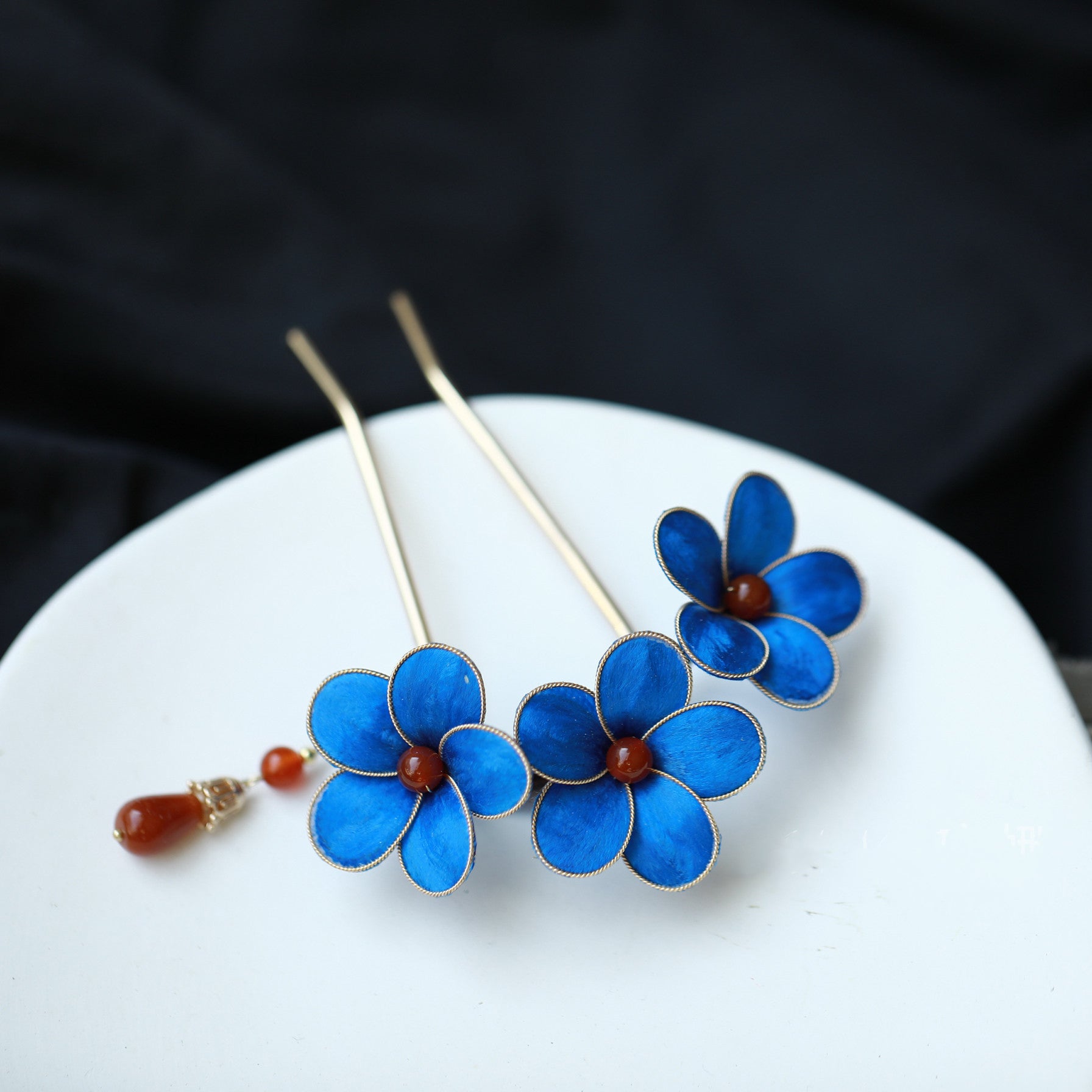 Velvet Flower Hairpin - Handmade Silk Craft, Vintage Green Tassel Design for Hanfu, Cheongsam & Wedding Party