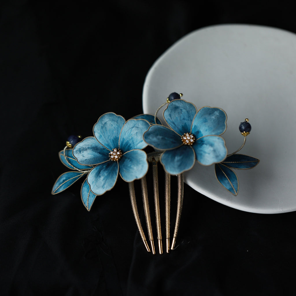 Statement Botanical Hairpin - Vibrant Silk Velvet Flower for Summer Weddings & Beach Parties