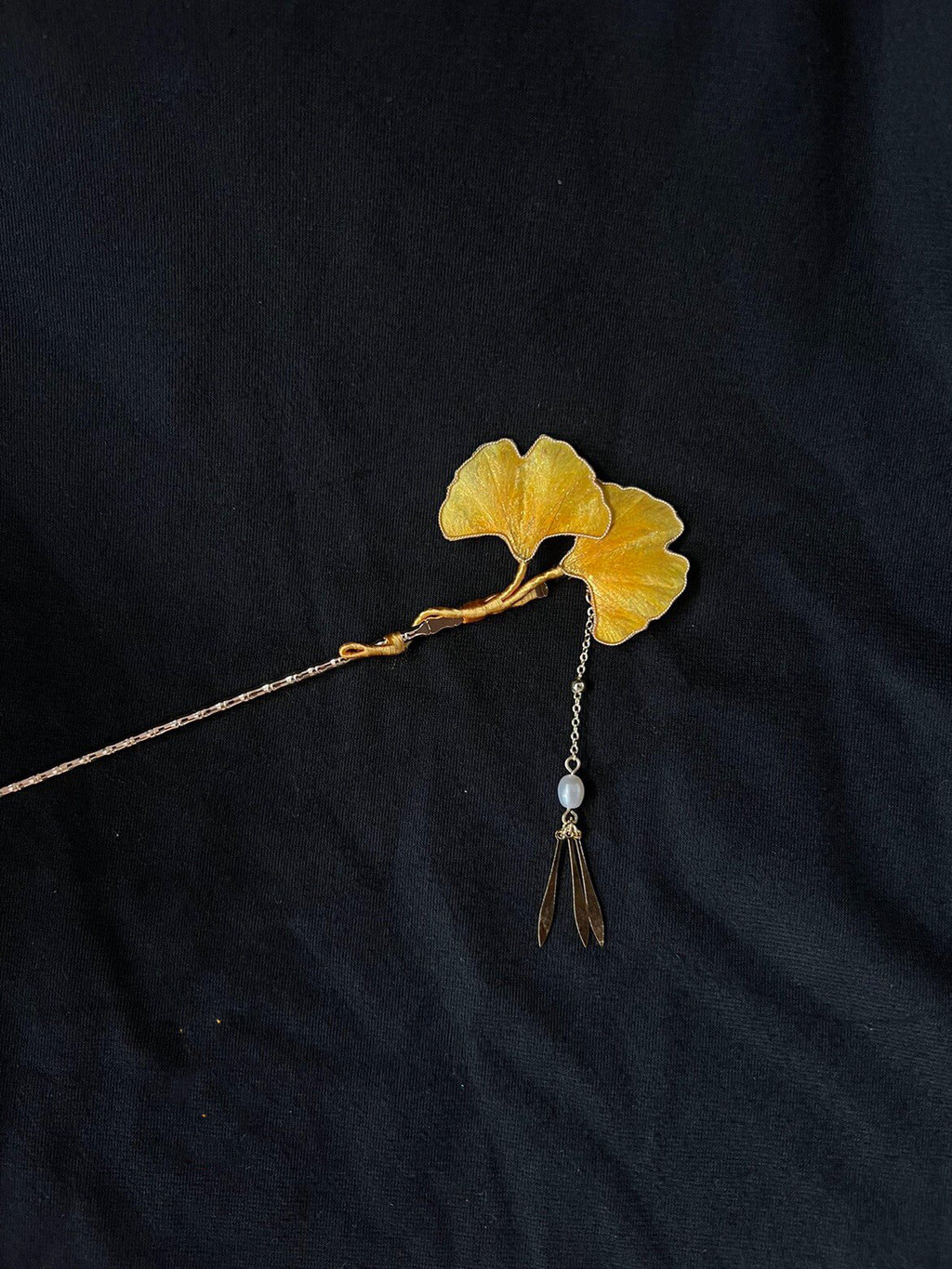 Minimalist Gold Silk Velvet Ginkgo Pin - Delicate Floral Decor for Tea Parties & Prom