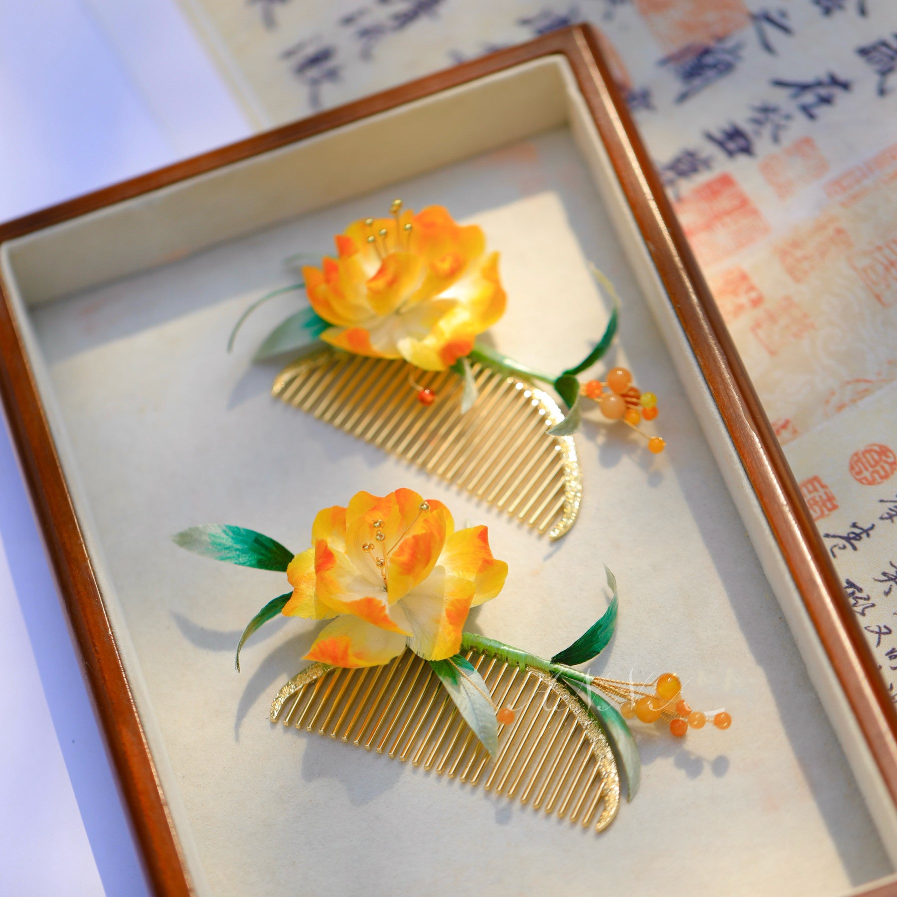 "Joyful Bloom" Silk Velvet Hair Comb - Artisan Hand-set Decor for Anniversary Gifts