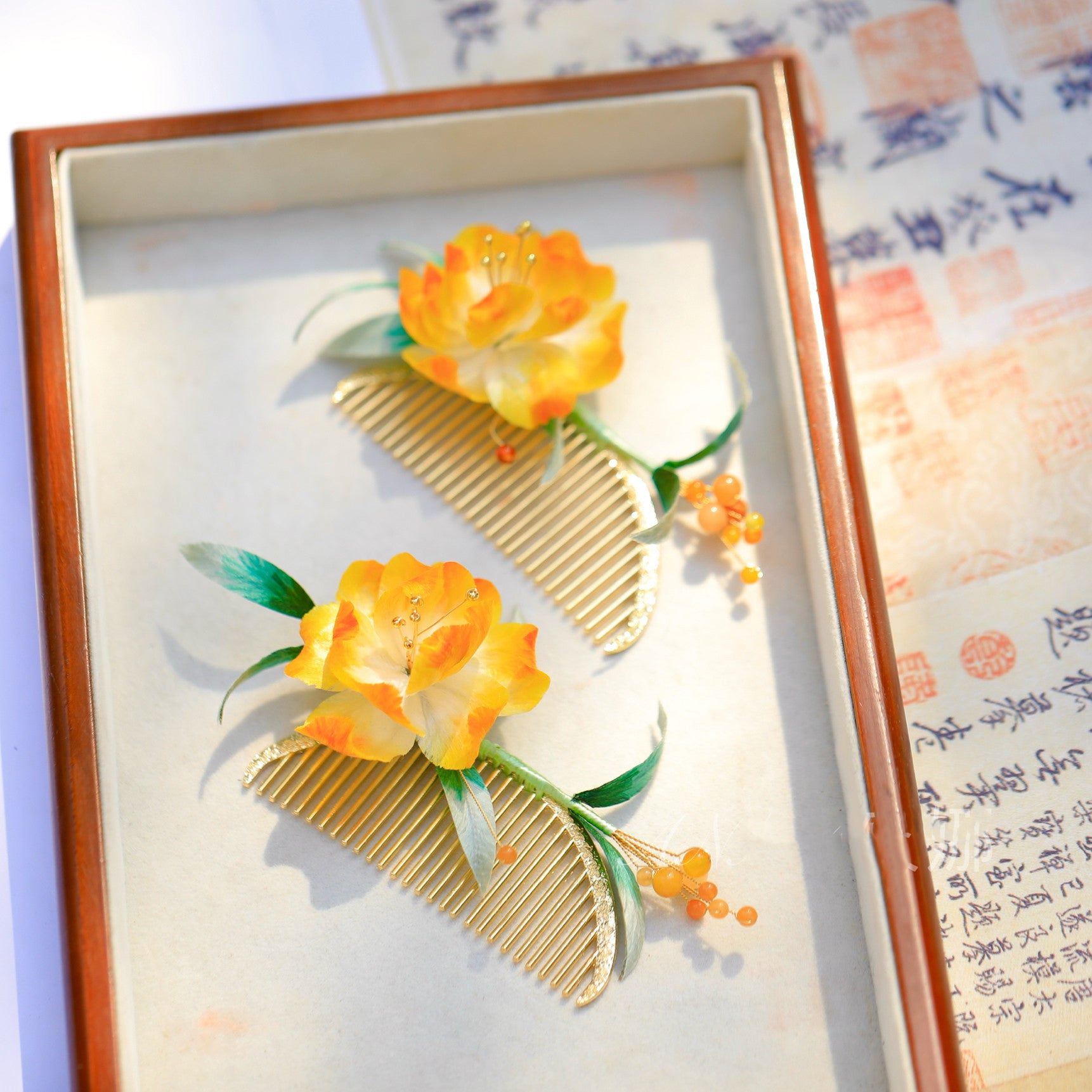 "Joyful Bloom" Silk Velvet Hair Comb - Artisan Hand-set Decor for Anniversary Gifts